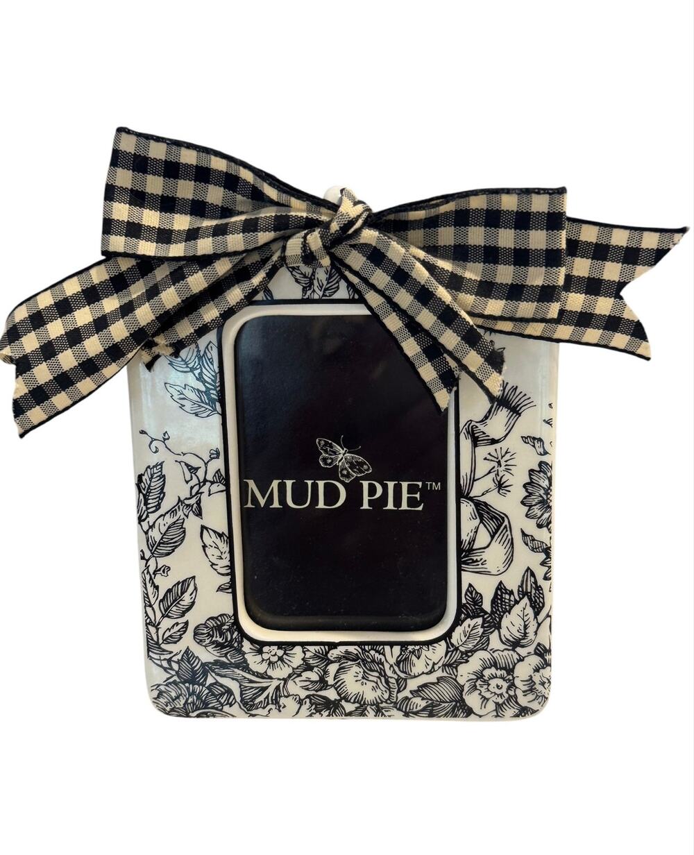 Mud Pie Black & White Toiled Floral Ceramic Picture Frame 2x3 Photo